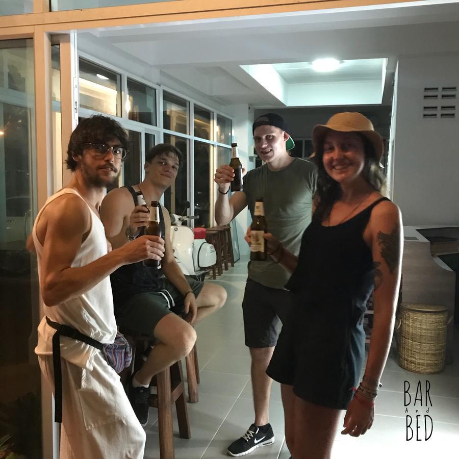 Barandbed Urt Hostel Surat Thani Luaran gambar