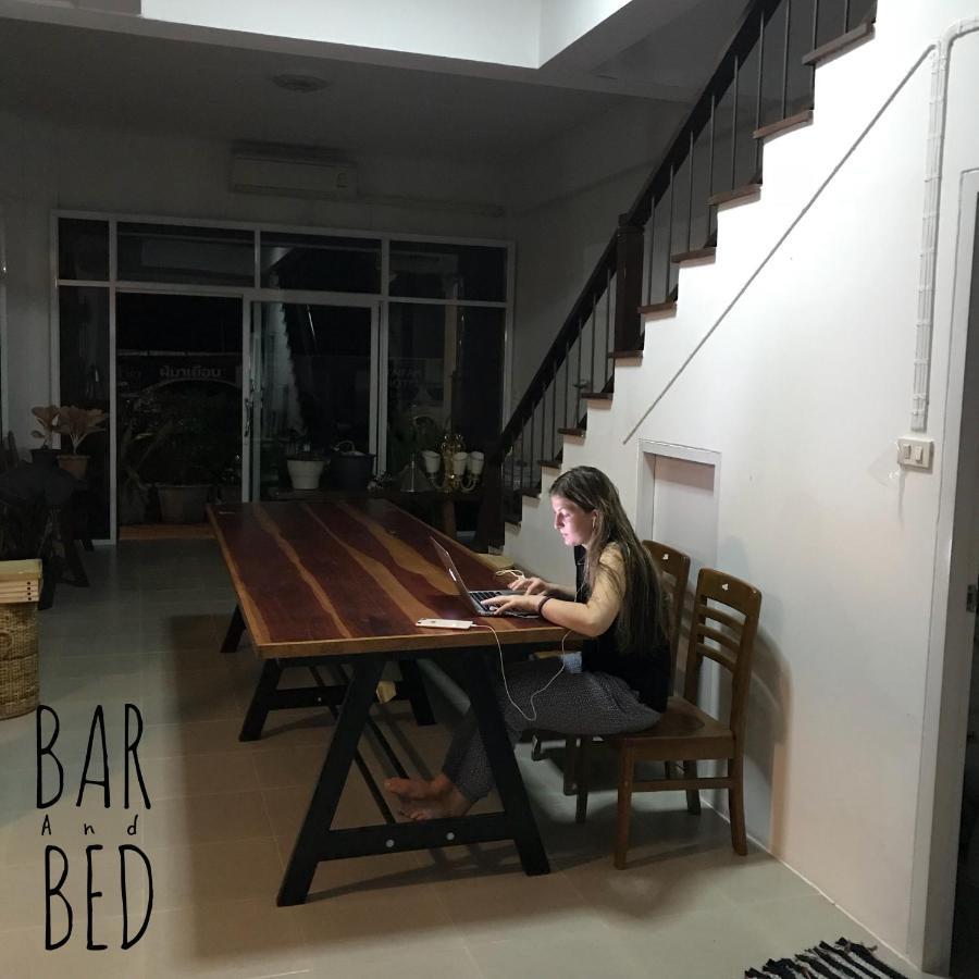 Barandbed Urt Hostel Surat Thani Bilik gambar